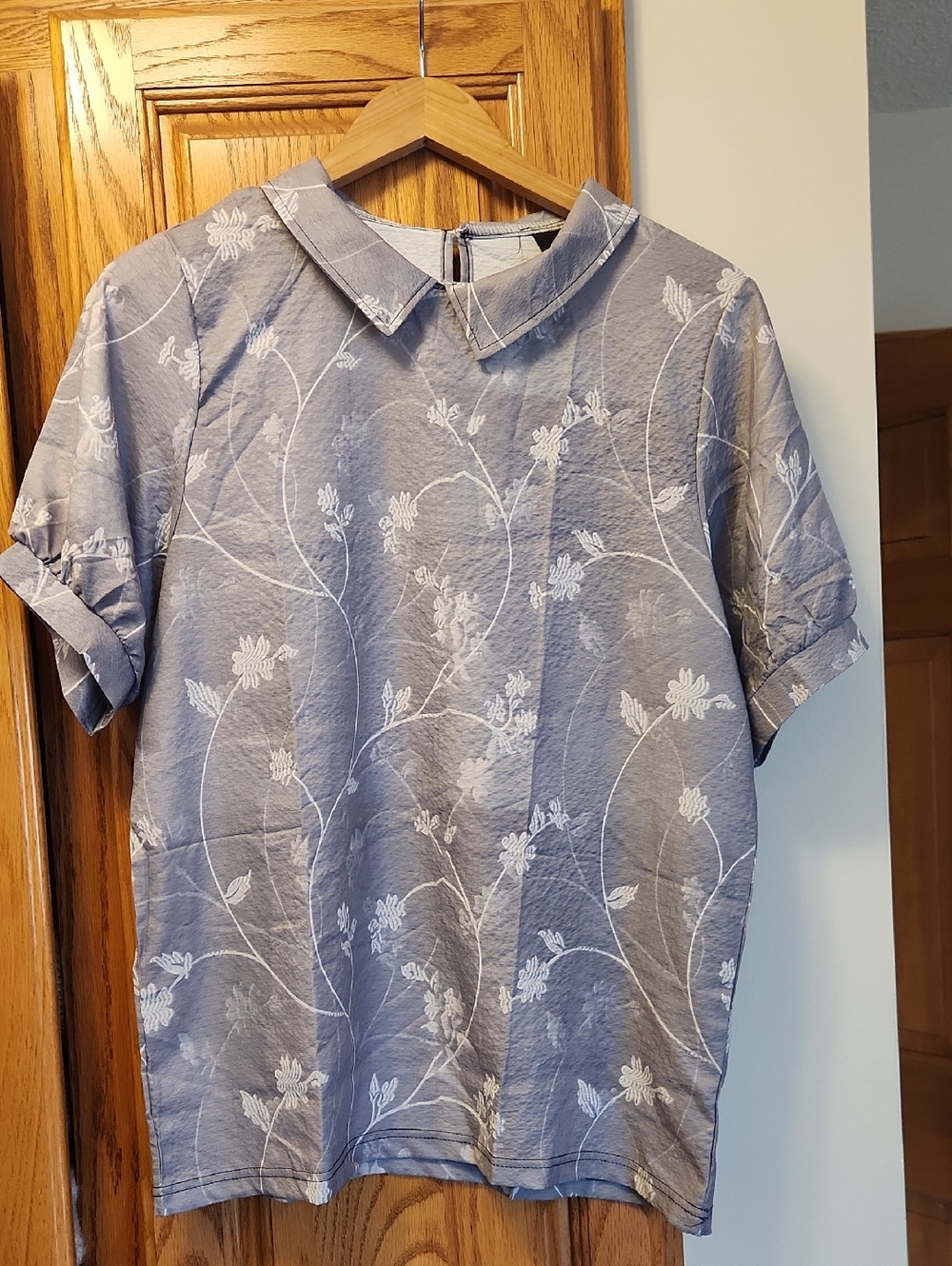 Amazon Women's Light Blue Floral Short-Sleeve Blouse